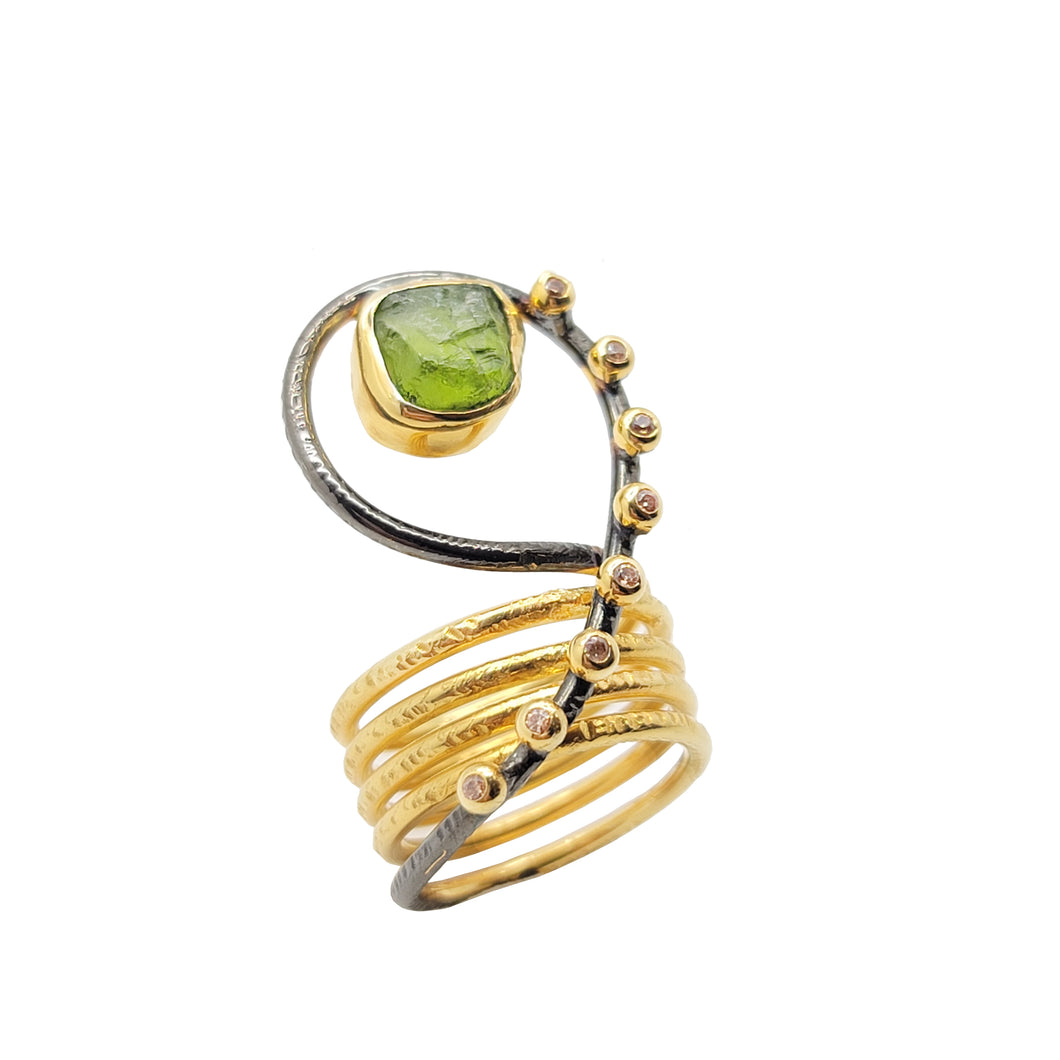 S A V A S  Peridot & Fancy Zircon Ring